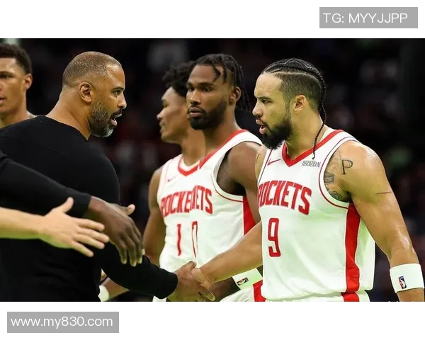 火箭与掘金常规赛对决在即球迷期待精彩碰撞与激烈较量 火箭与掘金常规赛对决在即球迷期待精彩碰撞与激烈较量